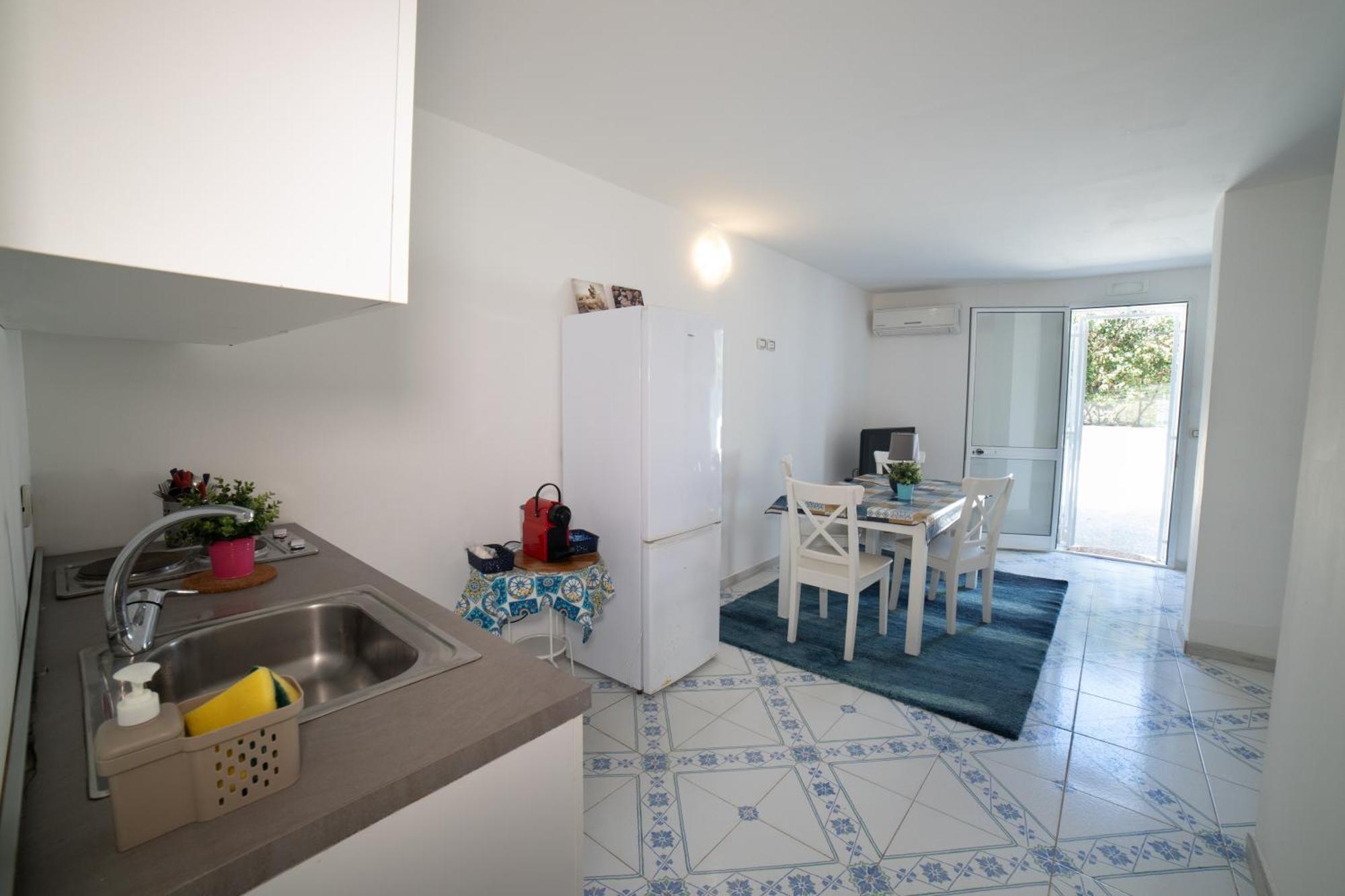 Arenella Beach Apartamento *